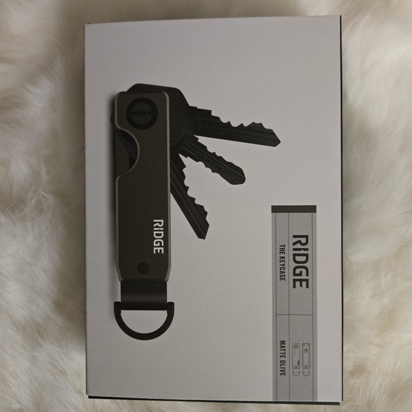 Ridge KeyCase with Secure Key System - Picture 2 of 3